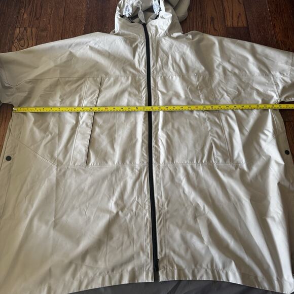 Tilley Packable Hooded Poncho NWT Womens L/XL Beige Waterproof Fabric UPF 50+ - Picture 11 of 15